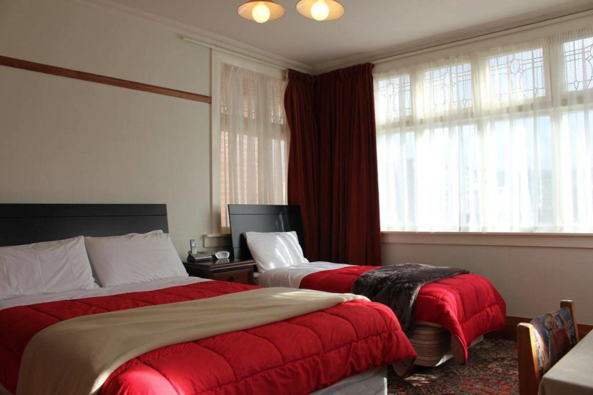 Halswell Lodge Wellington Bagian luar foto